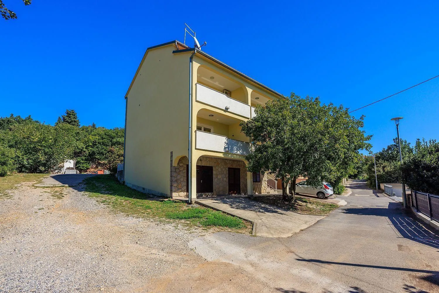 Lichtdurchflutetes Apartment Nur 350 Meter Zum Strand Mit Herrlichem Meerblick Dramalj 0*,  Croatia