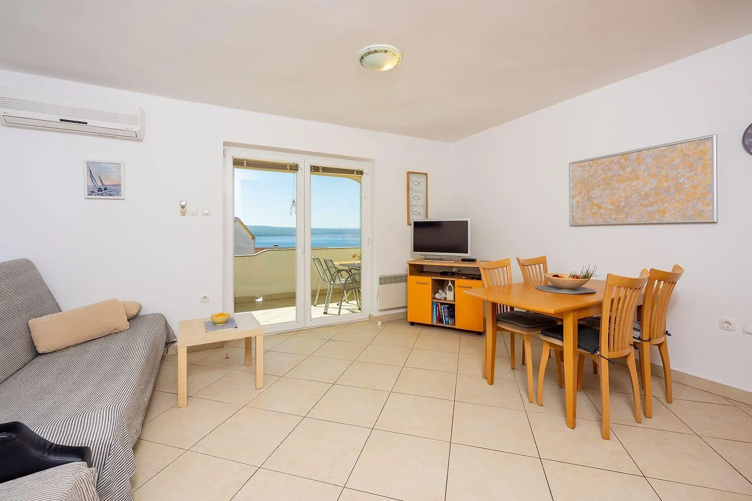 Lichtdurchflutetes Apartment Nur 350 Meter Zum Strand Mit Herrlichem Meerblick Dramalj